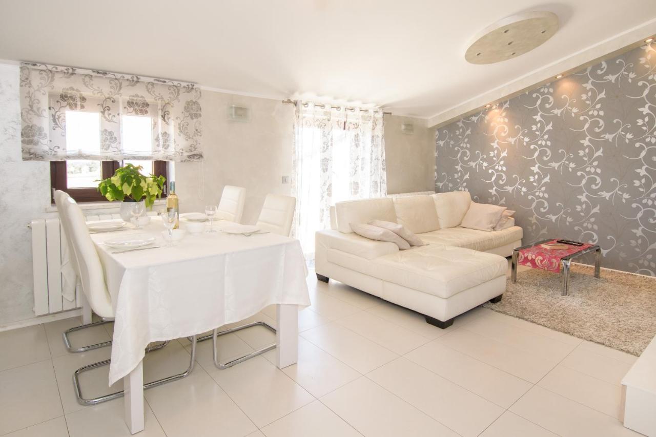 Apartments Dora Пореч Екстер'єр фото