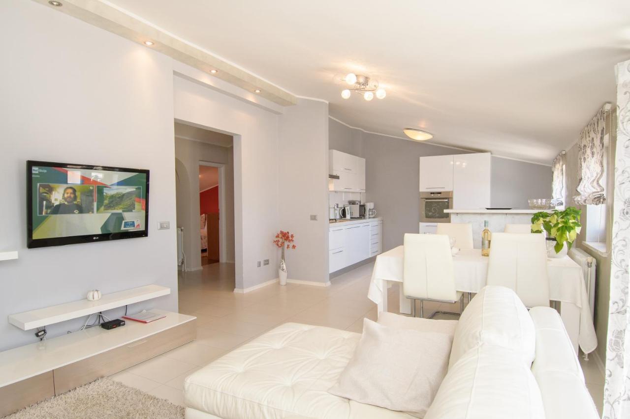 Apartments Dora Пореч Екстер'єр фото