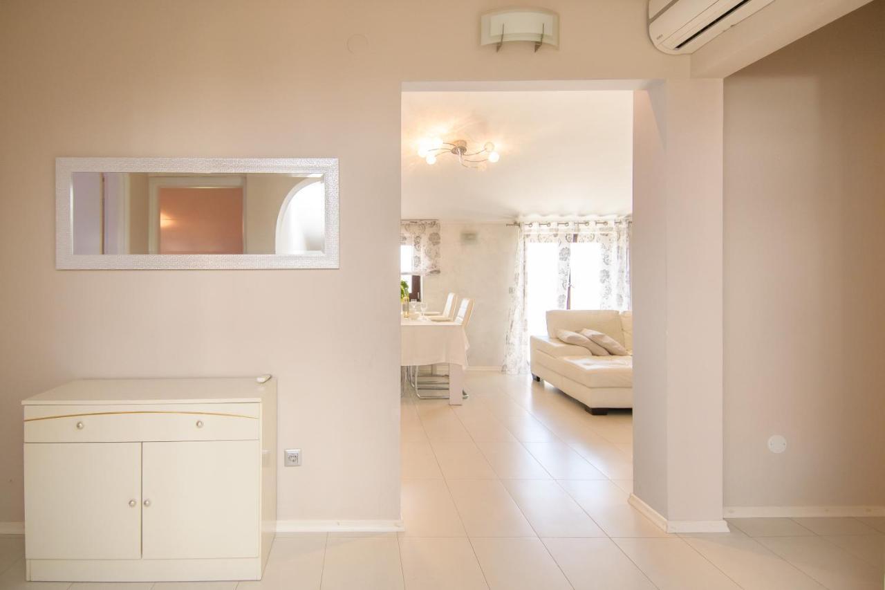 Apartments Dora Пореч Екстер'єр фото