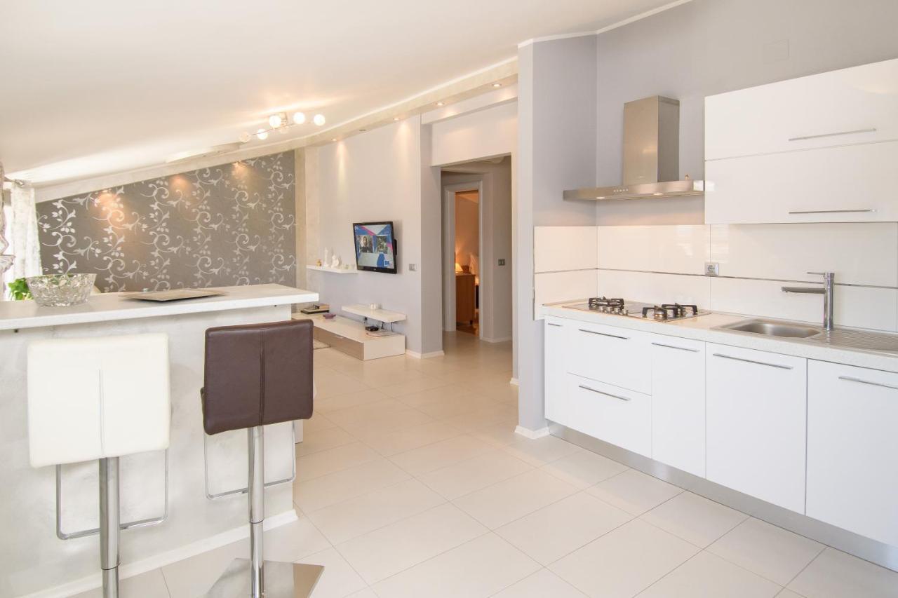 Apartments Dora Пореч Екстер'єр фото