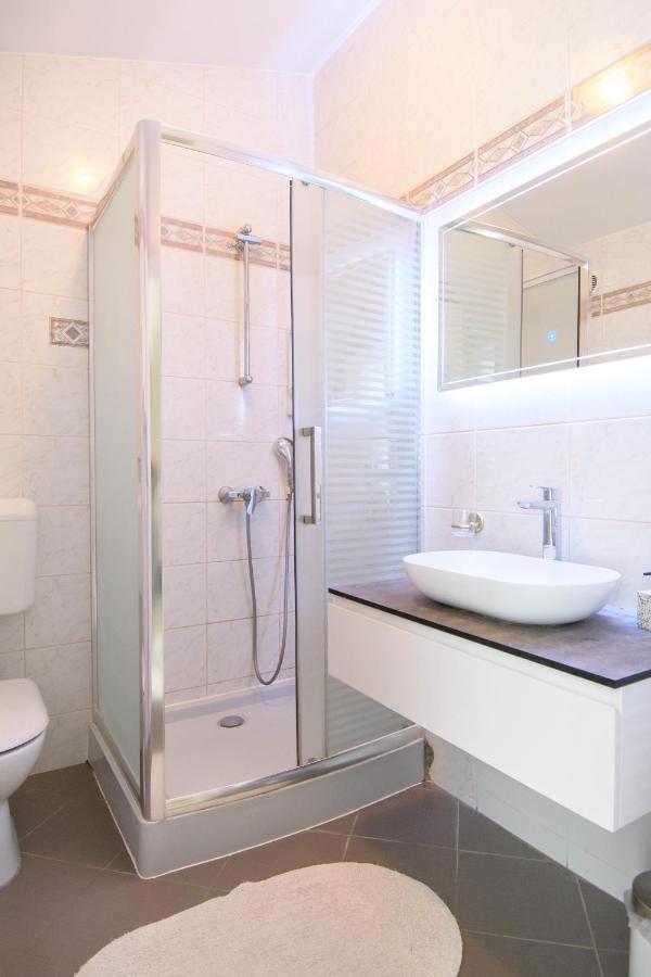 Apartments Dora Пореч Екстер'єр фото