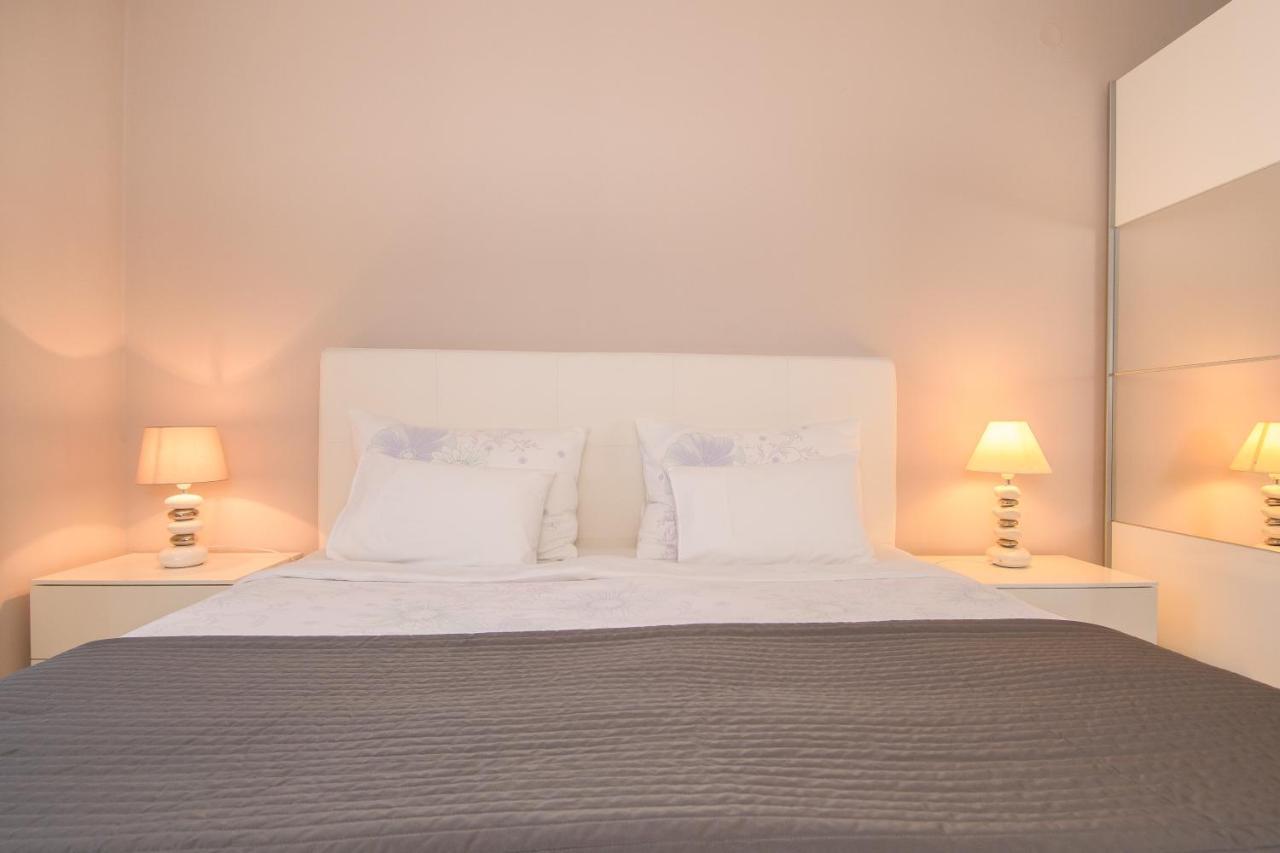 Apartments Dora Пореч Екстер'єр фото