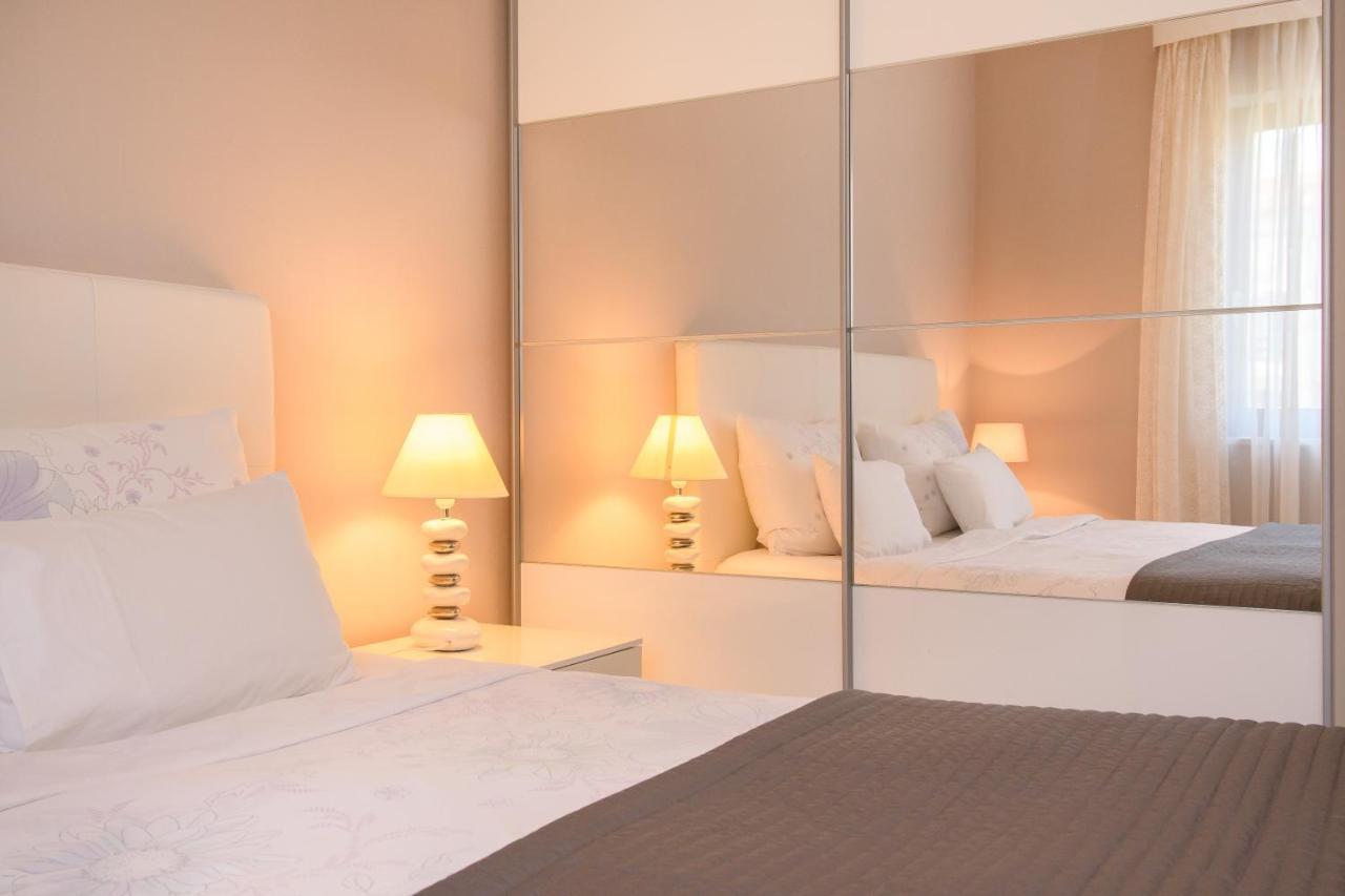Apartments Dora Пореч Екстер'єр фото